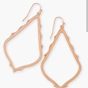 KENDA SCOTT Sophee Drop Earrings in ROSE GOLD